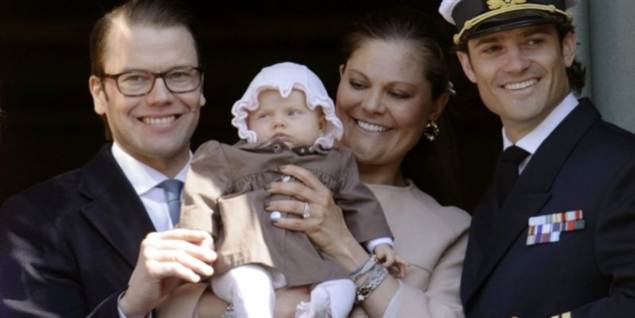 Så glad er den lille royale svenske familie.