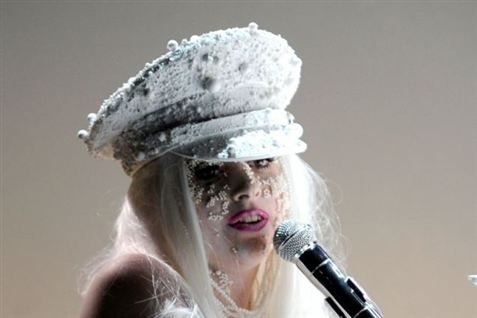 Den forsmåede ekskæreste mener også, at han var manden bag navnet Lady Gaga, der opstod ved en sms-fejl.