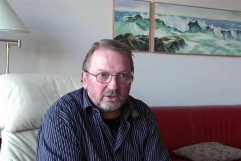 "Det er uhørt forskammet", siger Kurt Lilja om Helsingør kommune, der trækker en erstatning til hans syge kone i langdrag.