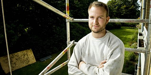 Lukas Rubin er igen i arbejde. Ikke takket være et privat aktiveringskursus, men på grund af en opringning fra hans tidligere chef.