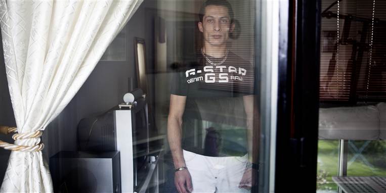 Fouad El-Masri har igen fået bylder i skridtet og har været sygemeldt i månedsvis på grund af frygtelige smerter. Nu vil Metal sende en ny erstatningssag retur til Arbejdsskadestyrelsen og domstole. 3F varsler nye sager.