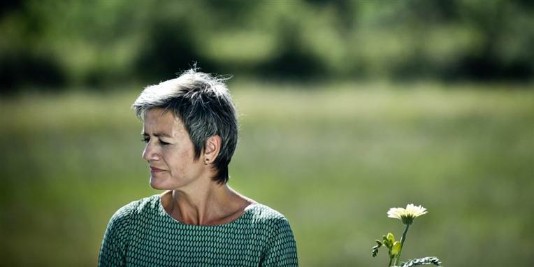 Margrethe Vestager beskyldes nu for at være for kynisk.