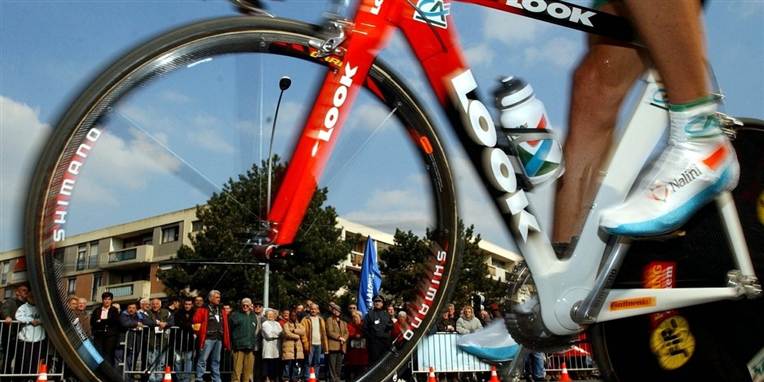 Mark Cavendish kørte først over stregen på Frederiksberg Álle.