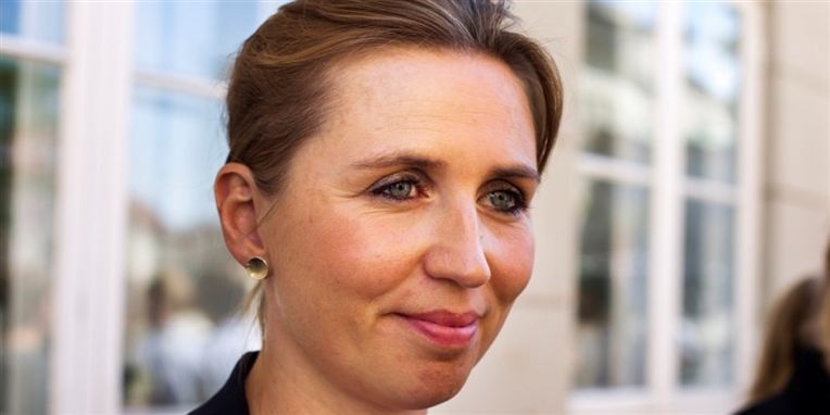 Beskæftigelsesminister Mette Frederiksen (S) vildleder Folketinget, når hun påstår, at dagpengereformen ikke vil føre til løntrykkeri, lyder kritik.