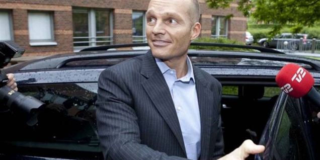 Du kan godt tørre smilet af, Stein Bagger. De har fundet din gemte sparegris.