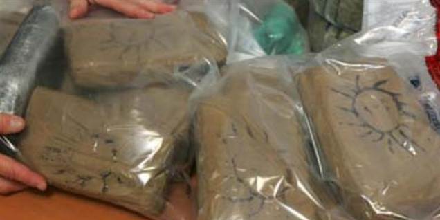 Det var et tilfældighedsfund på Amager, der gav politiet et gennembrud. I oktober sidste år blev en mand anholdt, da han kom kørende på vej mod Øresundsbroen med 9,5 kilo heroin i en sportstaske i bagagerummet på sin Audi.