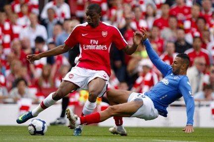 Abou Diaby blev gårsdagens helt, da han scorede til 1-0 og 2-0 for Arsenal.
 Foto: AP/Sean Dempsey / POLFOTO
