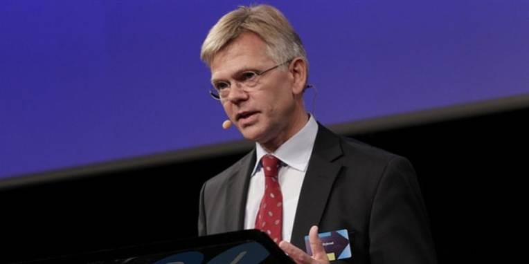 Topforhandler og administrerende direktør for DI, Karsten Dybvad, har forsvaret arbejdsgivernes synspunkter under OK-forhandlingerne.