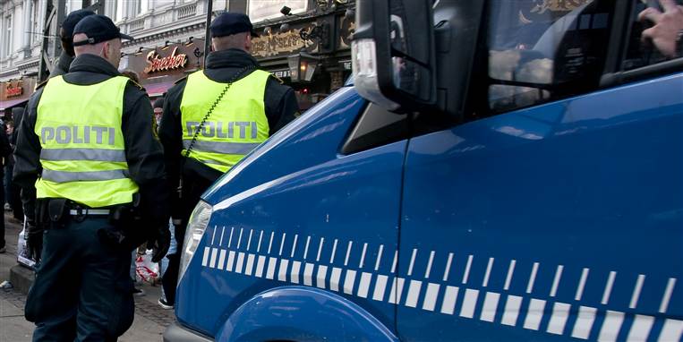 Der bliver trængsel på kontorerne og langt mellem politiet på gaden, hvis betjentene skal arbejde til 65 år.