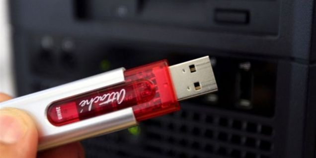 Den ser uskyldig ud, men det kan være en trojansk hest der lyn-installerer overvågning af hele din computer