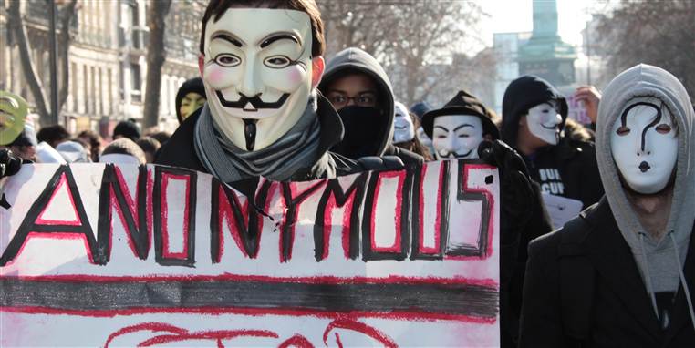 Hackergruppen Anonymous har taget ansvaret for en række angreb mod 3F. Nu er der grund til at tro, at gruppen vil gribe til fysiske indbrud, advarer fagforening