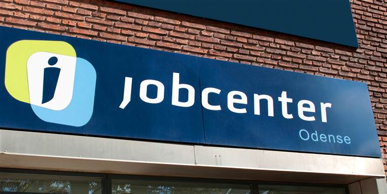 Der følger ingen penge med, når a-kasserne overtager samtaler fra jobcentrene.