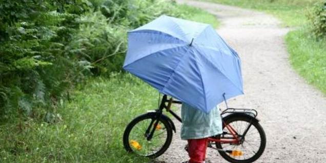 Fra tirsdag stiger temperaturen til 15 grader, men vejret bliver samtidig regnfuldt og ustadigt.