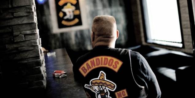 To fuldgyldige Bandidos-medlemmer, en hangaround og en ung kvinde er sigtet for skattesvig for syv millioner kroner.