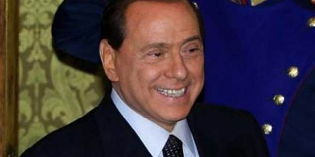 Silvio Berlusconi afvser ikke, at han kunne stille op som præsident i Italien.