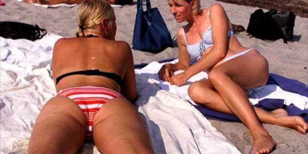 Find bare bikinien frem til weekenden.