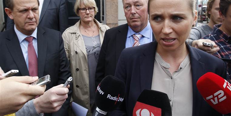 Beskæftigelsesminister Mette Frederiksen (S) har travlt med at redde dagpengemodtagere. Kræftens Bekæmpelse mener, hun har glemt de syge imens