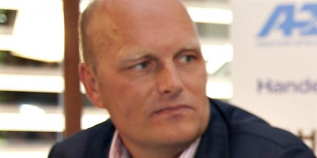 Der er fortsat ingen afklaring på, om den karantæneramte Tour-vinder Alberto Contador fortsætter hos Bjarne Riis. Derfor er det danske cykeleventyr lige nu usikkert.