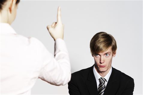 "Vi kan ikke bede dig holde din løn hemmelig, for det er ulovligt. Men vi vil gerne belønne folk, og det er jo svært, hvis de går rundt og taler med de andre om det." Det var beskeden fra chefen, da 34-årige Thomas blev ansat.