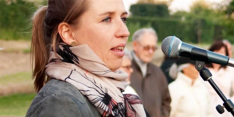 Beskæftigelsesminister Mette Frederiksen (S) og skatteminister Thor Möger Pedersen (SF) går nu i brechen i et forsvar for 3F's konflikt med Vejlegården og til forsvar for den danske model.