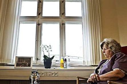 Ikke kun integrationsminister Birthe Rønn har fået kritik. Det samme har udlændingeservice, der nu frikender sig selv i en redegørelse.