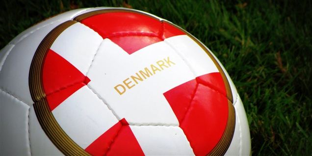 Mandag mødes to af de øvrige superligabejlere, når FC Vestsjælland tager imod nedrykkerne fra Lyngby.