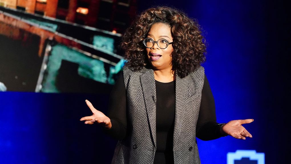 Oprah Winfrey slår ud med armene