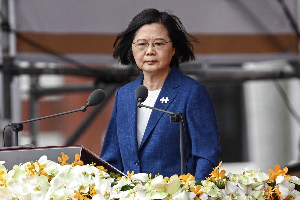 en kvindelig præsident på talerstolen i Taiwan
