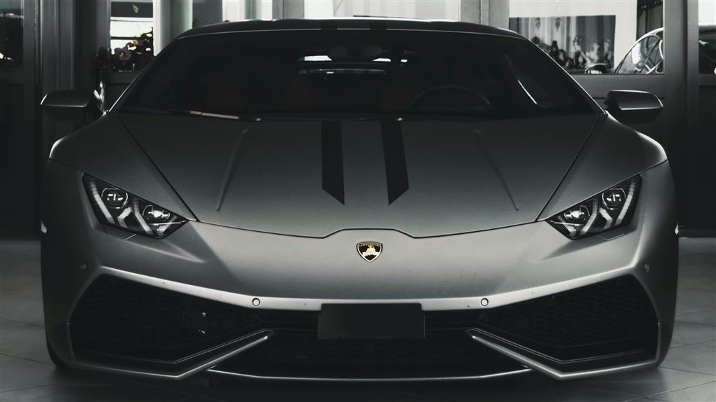 Lamborghini set forfra