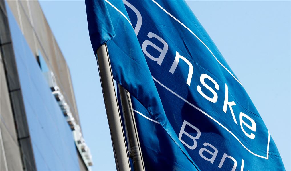 flag med danske banks logo