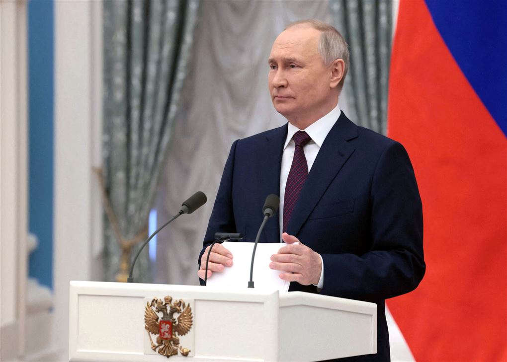 Putin på talersol