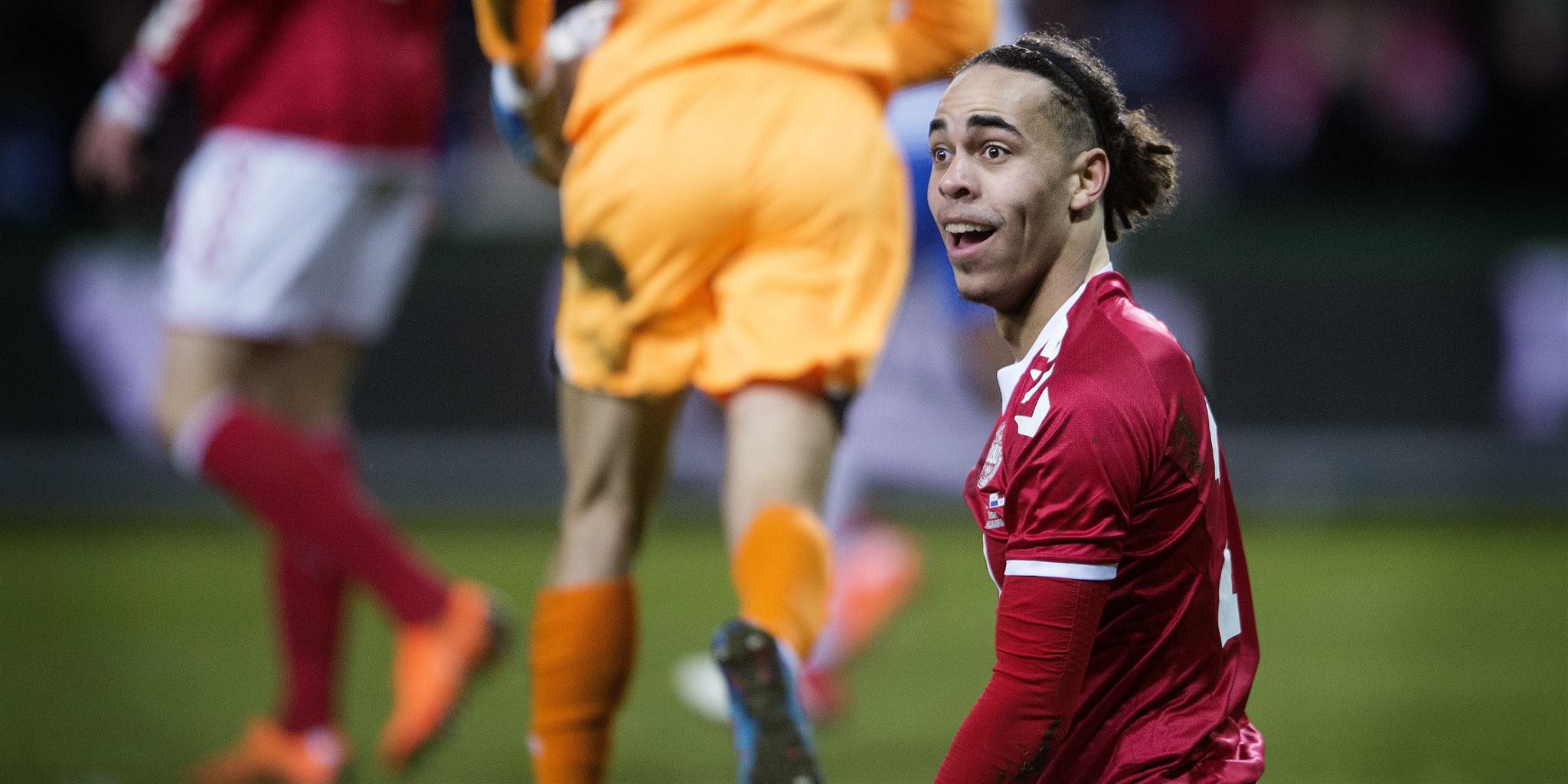 Yussuf Poulsen selvtræner for at blive mere målfarlig ...