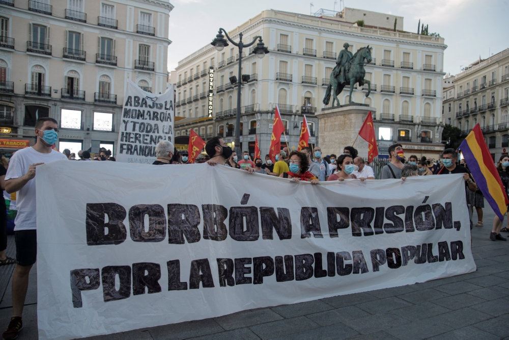 Demonstranter på gaden i Madrid