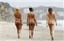 Nøgen kvinde strand nøgne naturist nudist