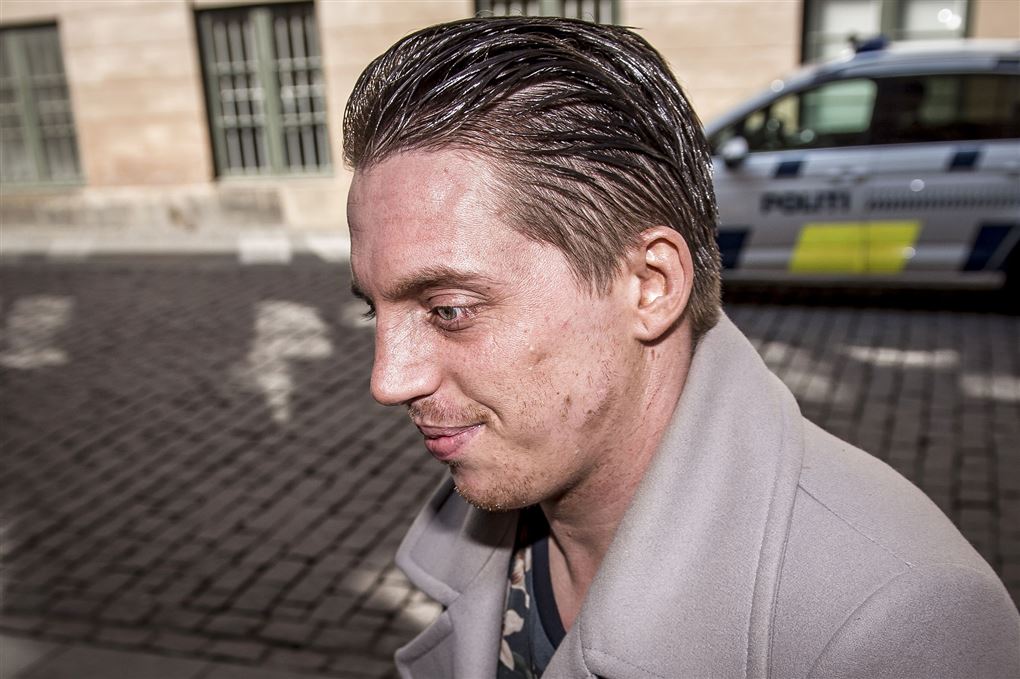 Nicki Bille forlader byretten i København