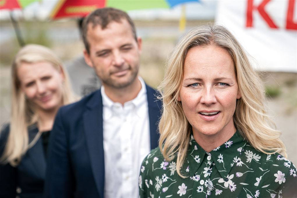 De radikales Ida Auken med Morten Østergaard i baggrunden