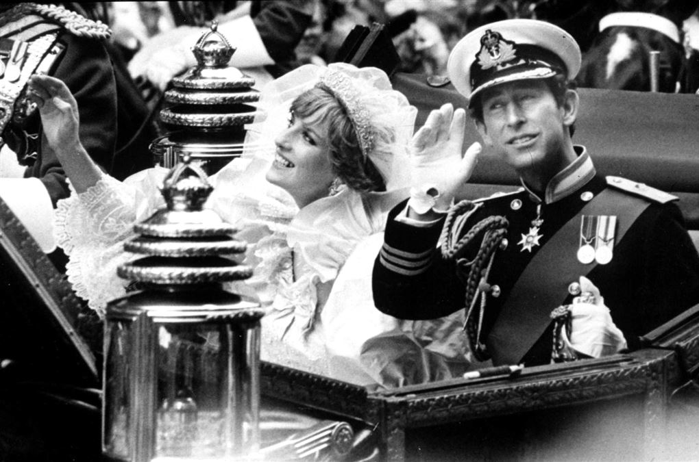 Diana og Charles på karettur i forbindelse med deres bryllup