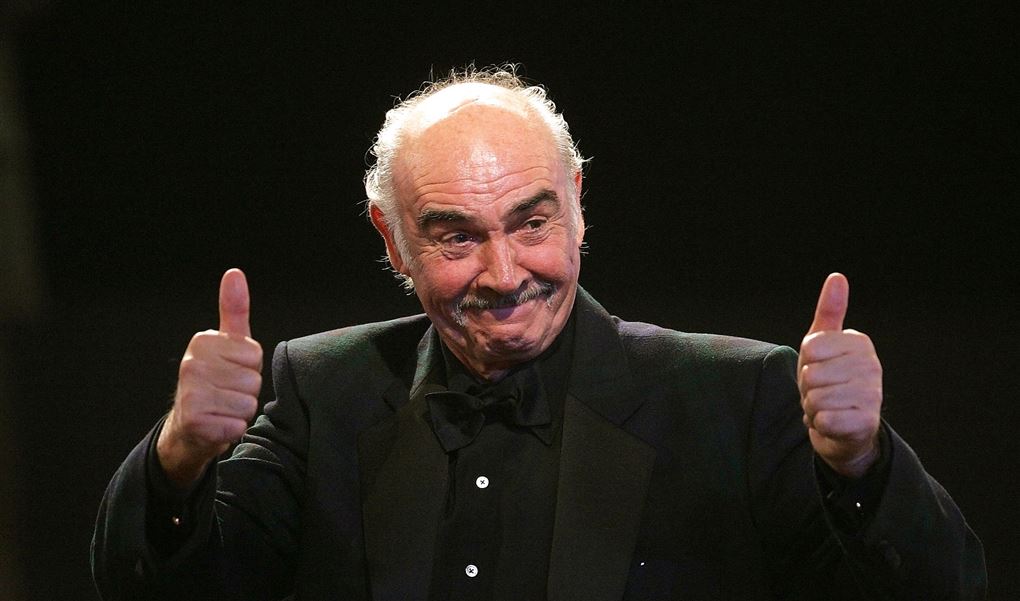 Sean Connery viser thumbs up
