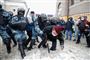 Demonstranter og polkiti slås
