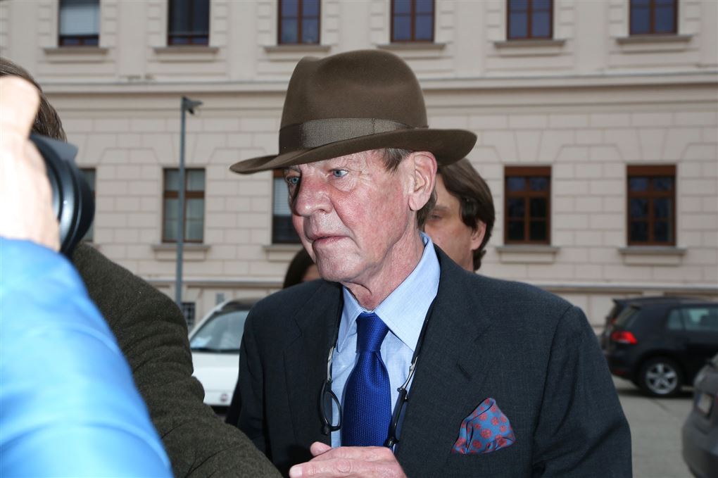 prins Ernst August med hat