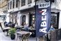 Udendørs cafeliv