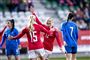 fodboldspillere i aktion 