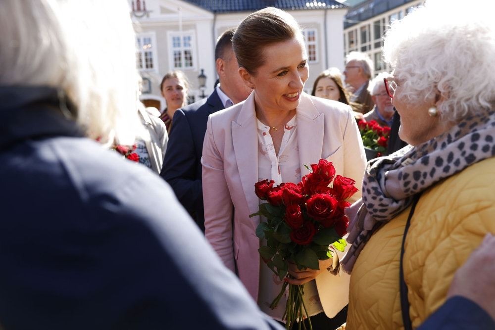 Mette Frederiksen blandt pensionister