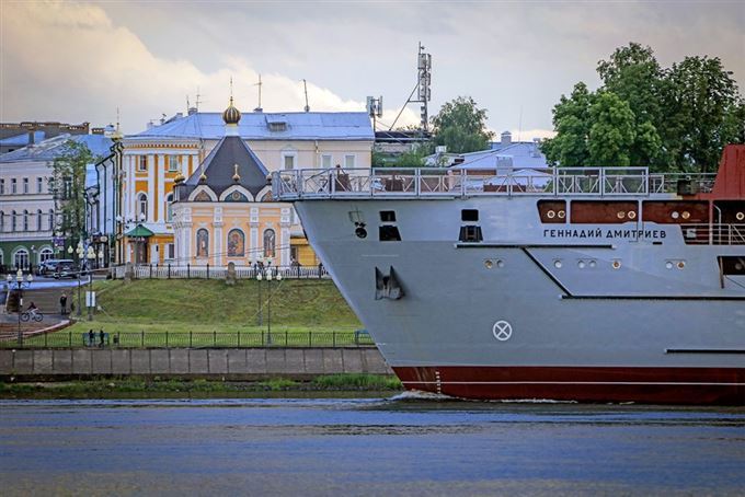 skib på Volga-floden 