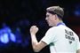 badmintonspiller i aktion