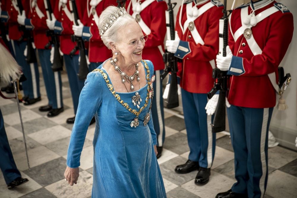 dronning margrethe klædt i blåt