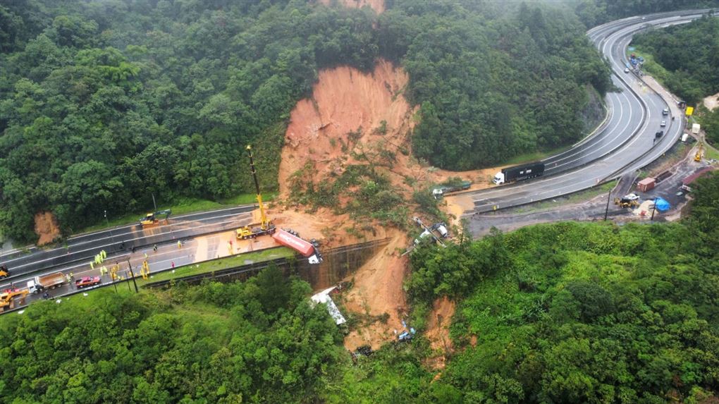 jordskred på motorvej