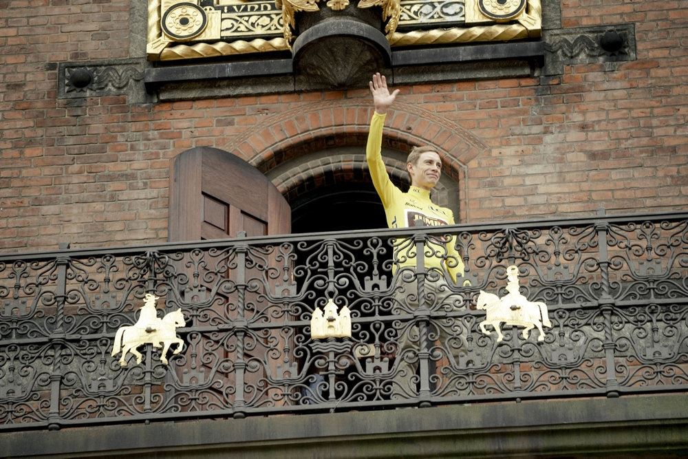 billede af vingegaard på balkon