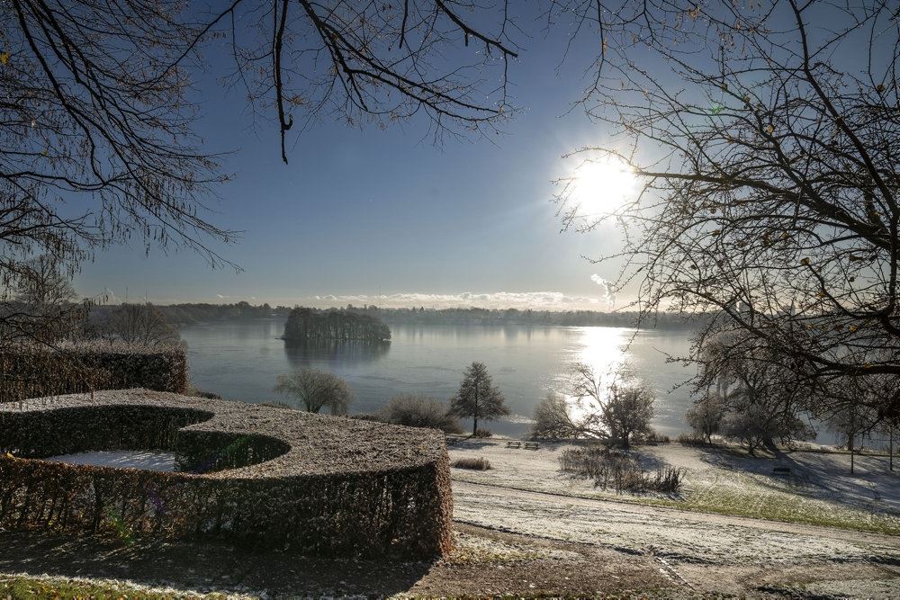 flot isdækket landskab