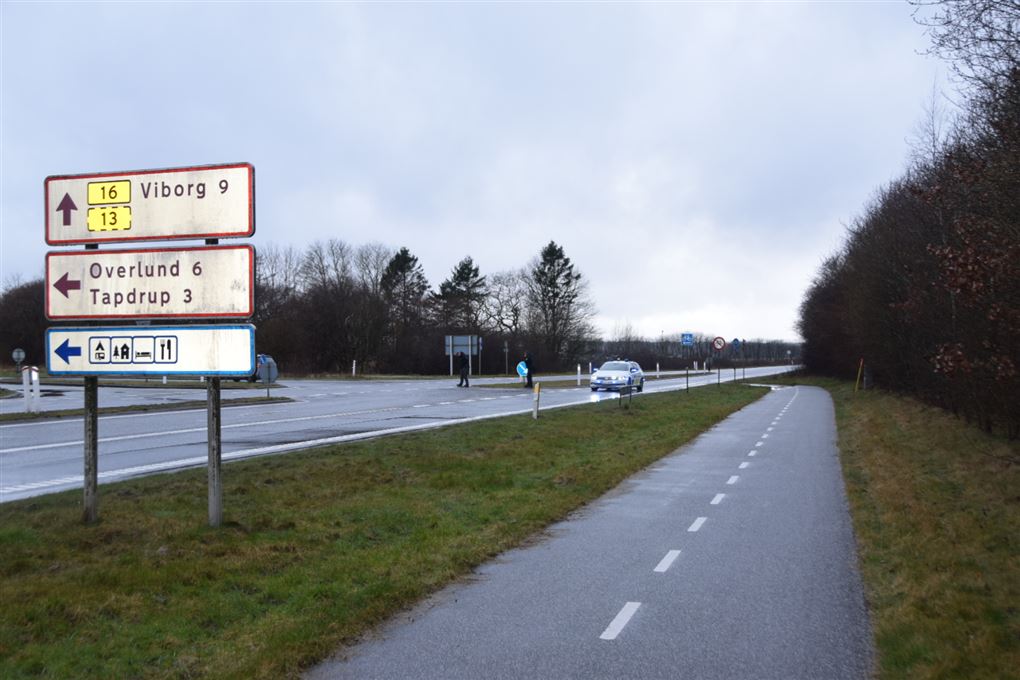 en ulykke på en vej